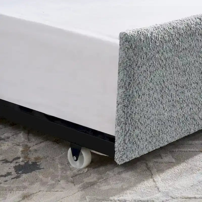 Full Boucle Daybed with Trundle