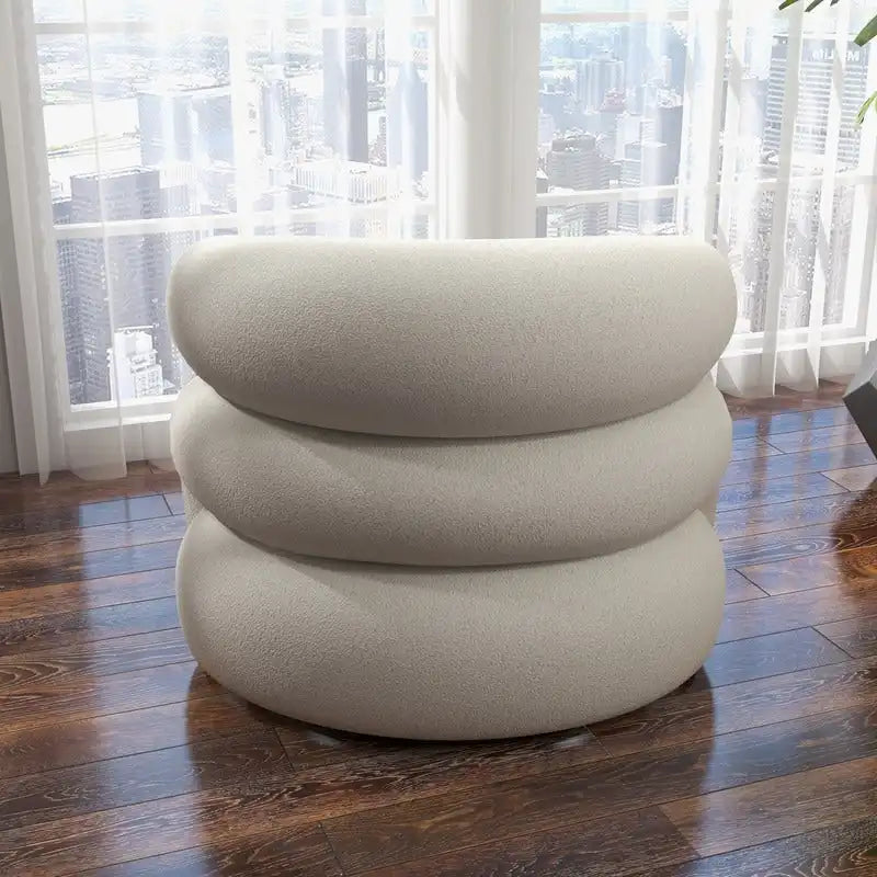 Fauteuil d'appoint Teddy matelassé, pivotant à 360 degrés, au style glamour moderne, avec dossier capitonné