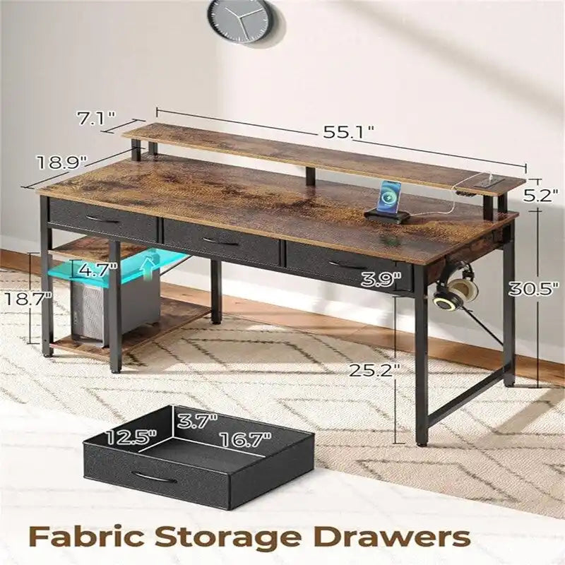 Bureau d'ordinateur avec alimentation